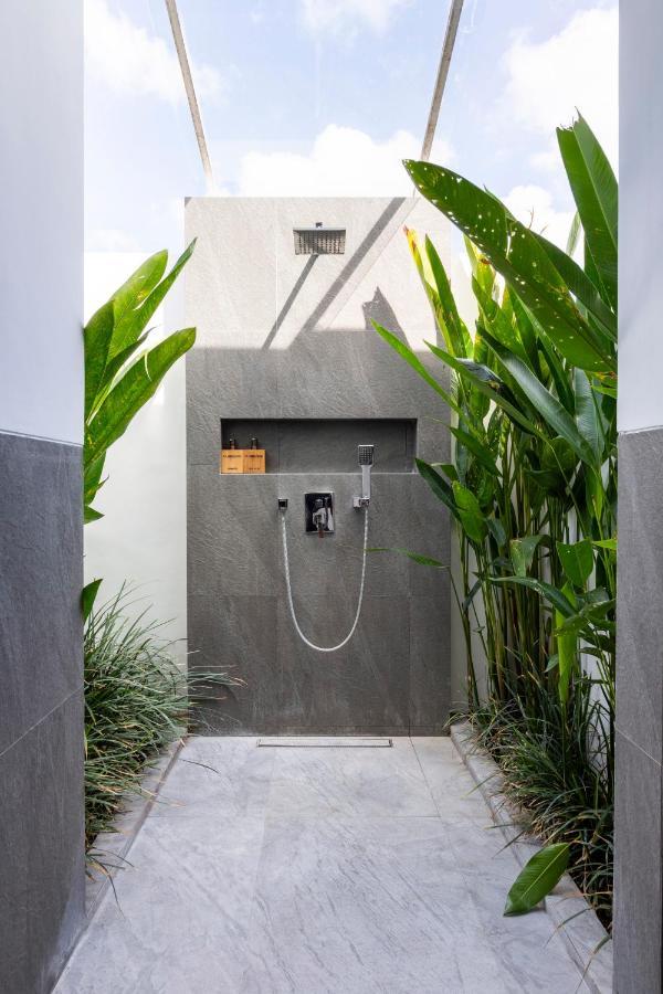 Villa The Jendela House à Canggu Extérieur photo
